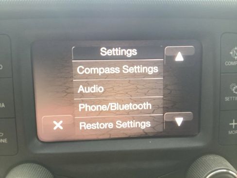 Used 2018 Jeep Wrangler Unlimited Sport image 37