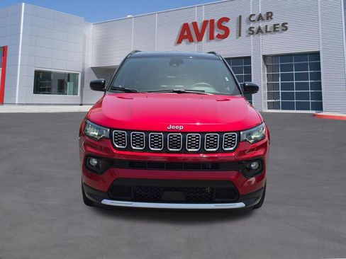 Used 2025 Jeep Compass Limited AWD/4WD image 2