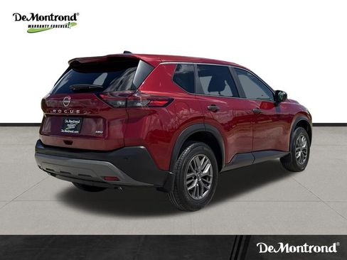 Used 2023 Nissan Rogue S AWD/4WD image 5
