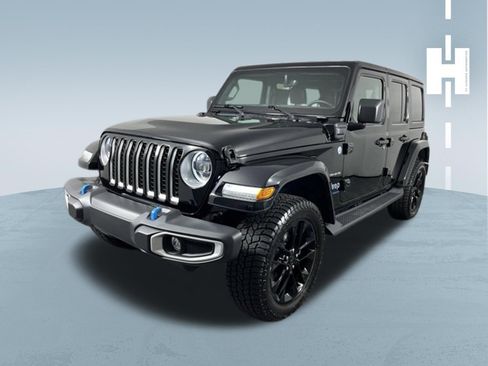 Used 2023 Jeep Wrangler Unlimited Sahara w/ Cold Weather Group AWD/4WD image 4