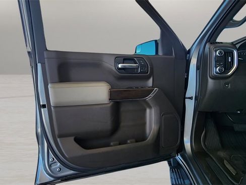Used 2019 GMC Sierra 1500 SLT w/ SLT Premium Package image 11
