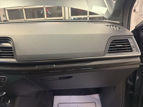 Used 2018 Audi SQ5 Premium Plus w/ S Sport Package image 23