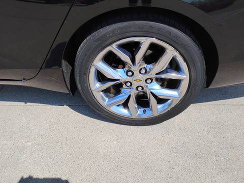 Used 2014 Chevrolet Impala LTZ FWD image 24