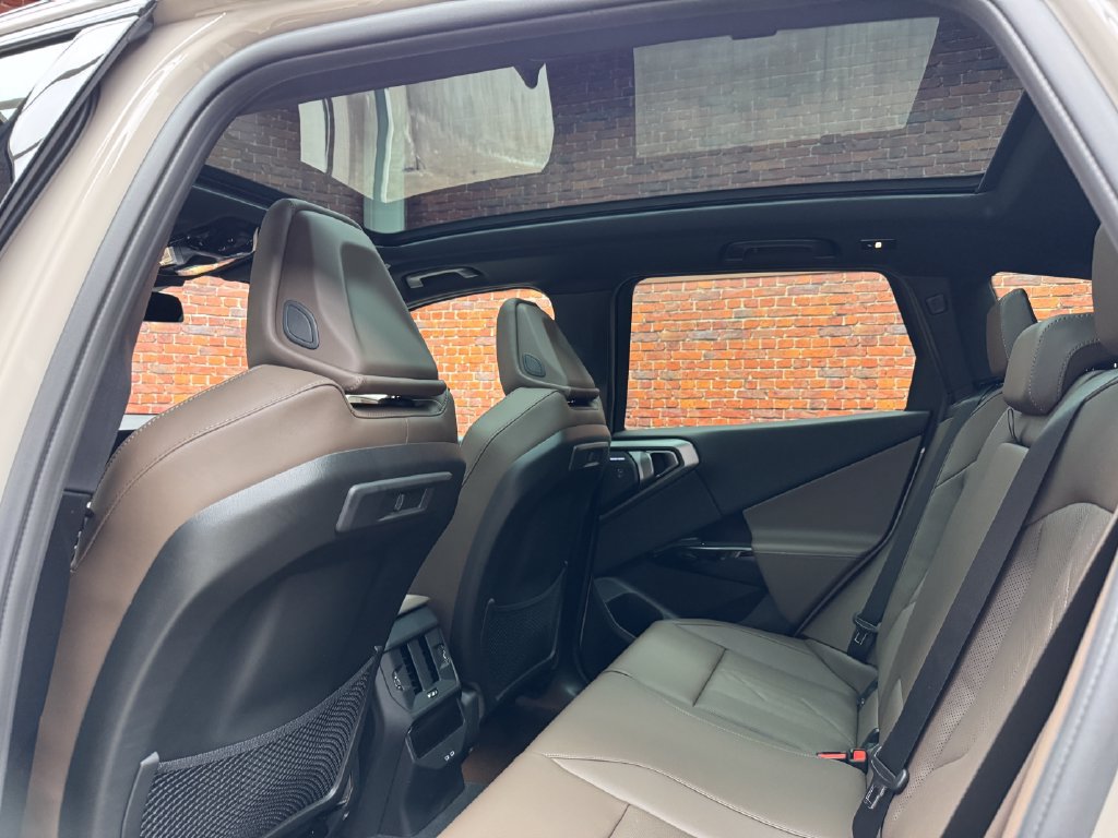 Used 2026 BMW X3 xDrive30i w/ Premium Package AWD/4WD image 3