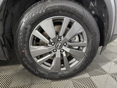 Used 2024 Nissan Pathfinder SV image 21