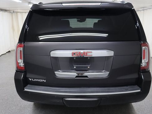 Used 2017 GMC Yukon SLT AWD/4WD image 6