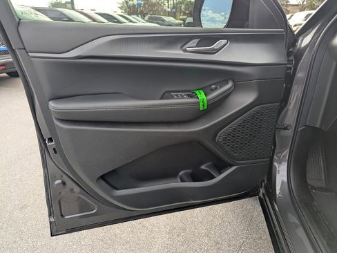 New 2025 Jeep Grand Cherokee Altitude RWD image 18