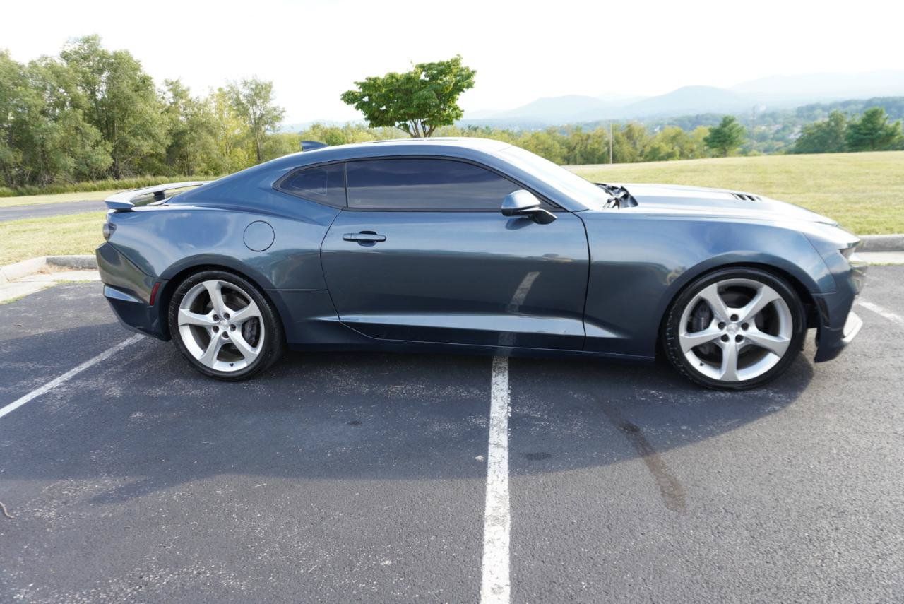 Used 2020 Chevrolet Camaro SS RWD image 14