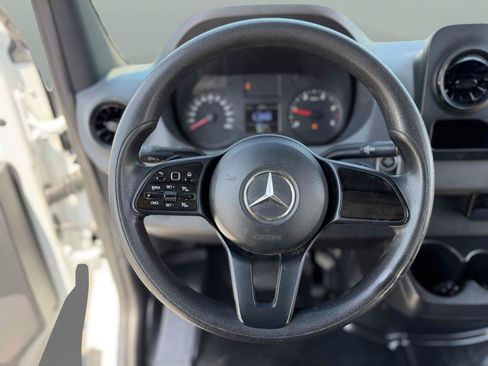 Used 2021 Mercedes-Benz Sprinter 2500 image 19