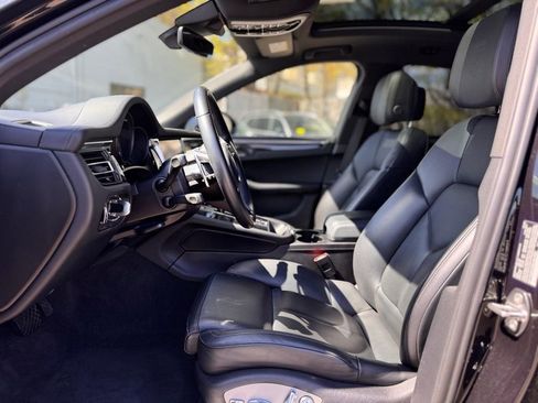 Used 2022 Porsche Macan S AWD/4WD image 18