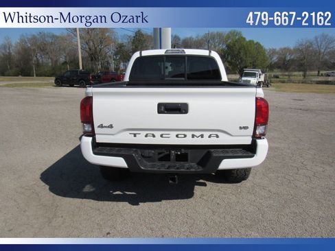 Used 2022 Toyota Tacoma SR image 12