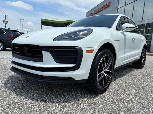 Used 2024 Porsche Macan AWD/4WD image 11