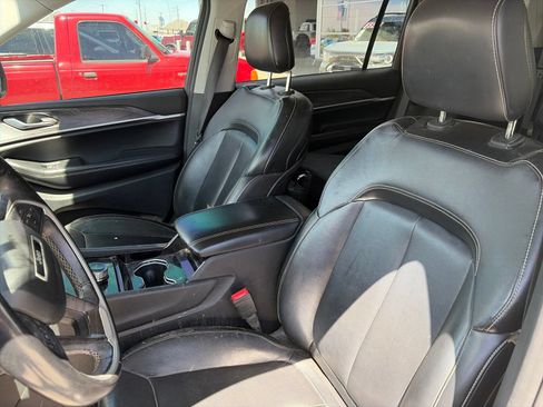 Used 2021 Jeep Grand Cherokee L Limited AWD/4WD image 9