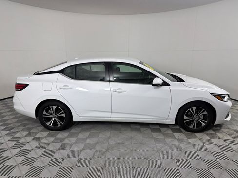Used 2023 Nissan Sentra SV image 4