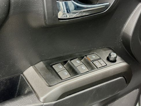 Used 2023 Toyota Tacoma TRD Off-Road image 15