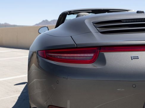 Used 2014 Porsche 911 Carrera 4S AWD/4WD image 32