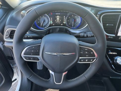 New 2026 Chrysler Voyager LX image 18