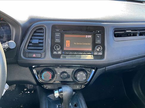 Used 2020 Honda HR-V LX image 17
