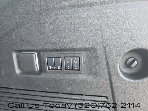Used 2024 Chevrolet Suburban High Country AWD/4WD image 28