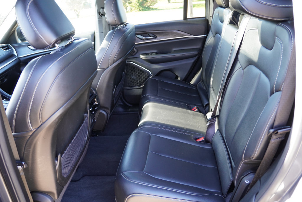 Used 2024 Jeep Grand Cherokee Limited 4xe AWD/4WD image 18