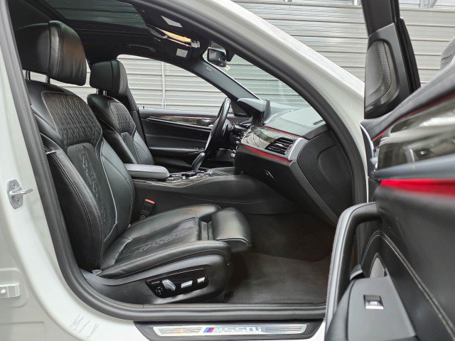 Used 2020 BMW M550i xDrive AWD/4WD image 15