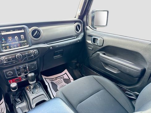 Used 2023 Jeep Wrangler Unlimited Rubicon 4xe w/ Cold Weather Group AWD/4WD image 26