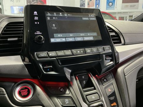 Used 2024 Honda Odyssey Sport image 19