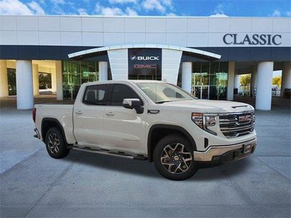 New 2025 GMC Sierra 1500 SLT