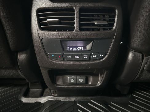 Used 2017 Acura MDX SH-AWD image 32