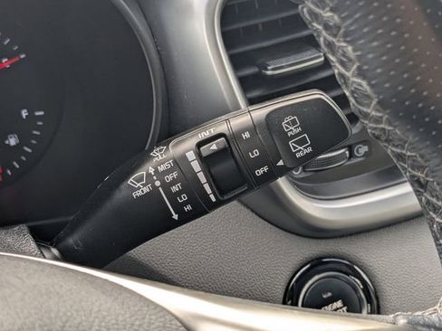 Used 2019 Kia Sorento SX image 27