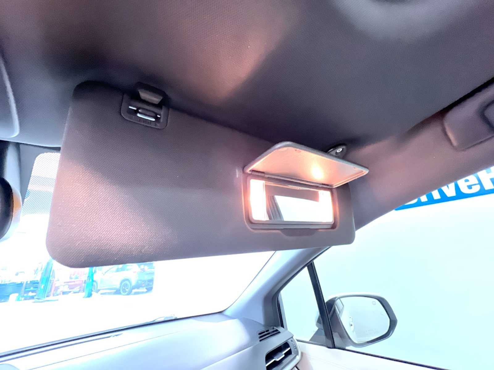 Used 2024 Toyota Sienna XLE FWD image 34