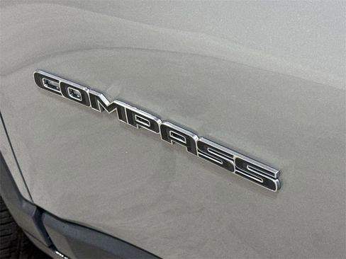 Used 2019 Jeep Compass Limited image 26