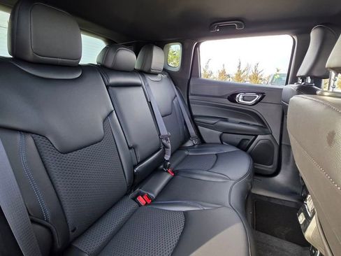 New 2026 Jeep Compass Latitude AWD/4WD image 14