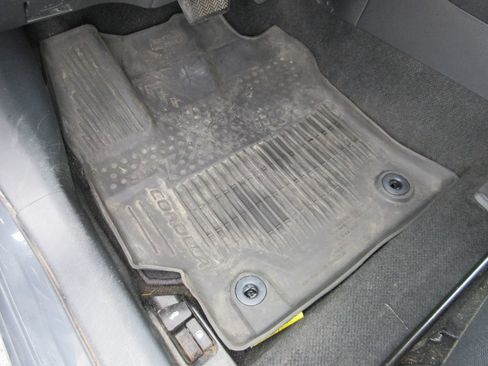 Used 2023 Toyota Corolla SE w/ Carpet Mat Package (TMS) FWD image 21