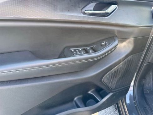 Used 2024 Jeep Grand Cherokee L Altitude image 10