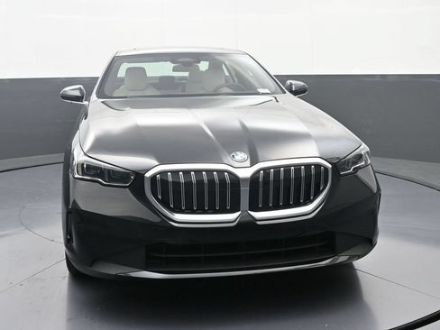New 2027 BMW 530i xDrive AWD/4WD image 2