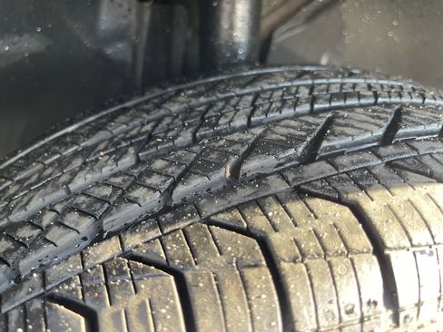 Certified 2025 Mercedes-Benz GLA 250 4MATIC w/ Driver Assistance Package image 12