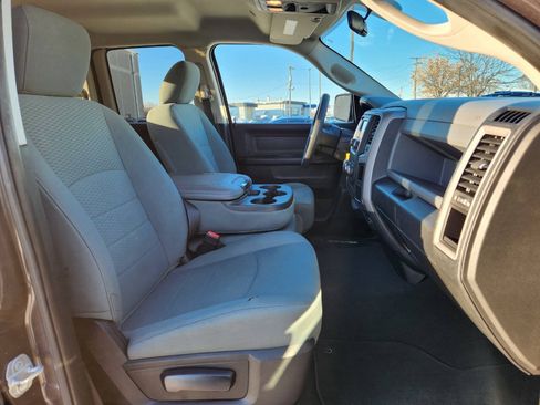 Used 2018 RAM 1500 Express w/ Express Value Package AWD/4WD image 15