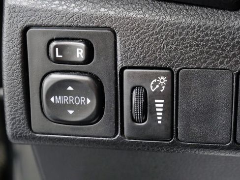 Used 2016 Toyota Corolla L FWD image 23