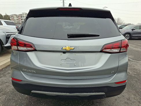 Used 2024 Chevrolet Equinox LT w/ LPO, Floor Liner Package FWD image 5