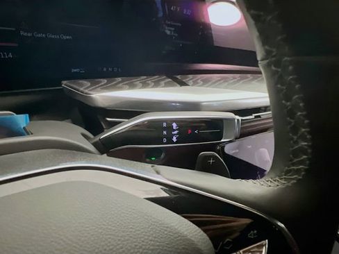 Used 2025 Cadillac Escalade Sport w/ Touring Package image 16