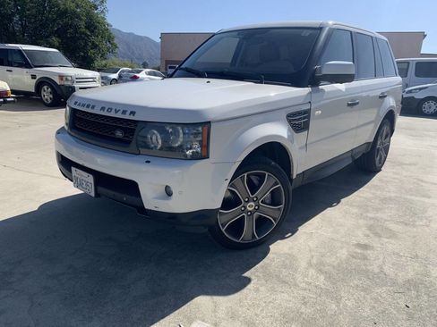 Used 2010 Land Rover Range Rover Sport Supercharged AWD/4WD image 3