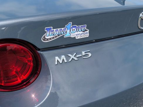 Used 2021 MAZDA MX-5 Miata RF Grand Touring RWD image 14