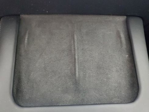 Used 2023 Tesla Model 3 Standard Range image 19