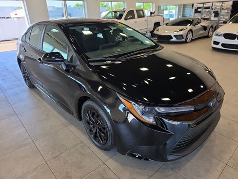 Used 2024 Toyota Corolla LE FWD image 5
