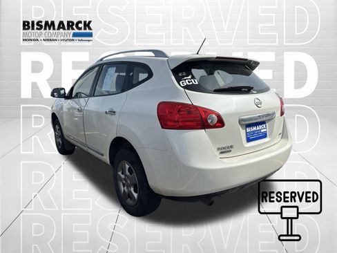 Used 2015 Nissan Rogue S w/ Convenience Package AWD/4WD image 4