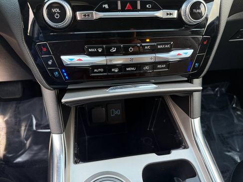 Used 2022 Ford Explorer Limited RWD image 19