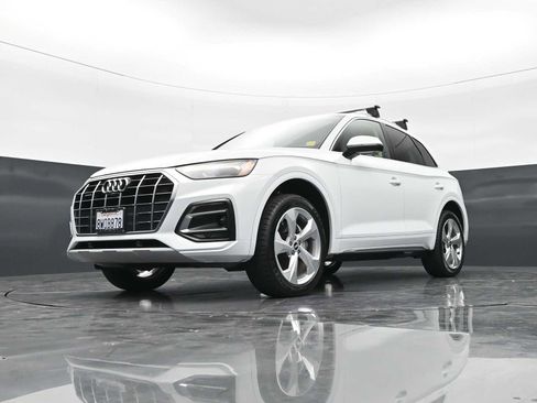 Used 2021 Audi Q5 2.0T Premium Plus w/ Premium Plus Package AWD/4WD image 24
