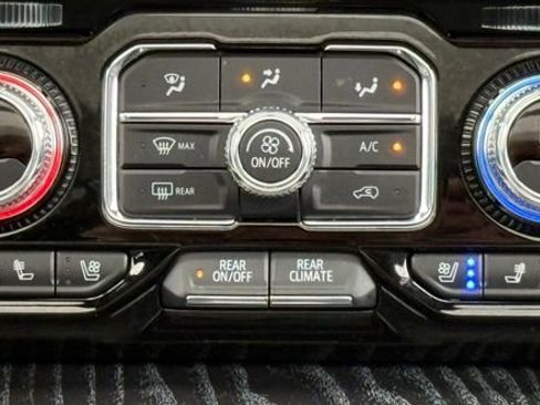 Used 2023 GMC Yukon XL Denali image 36