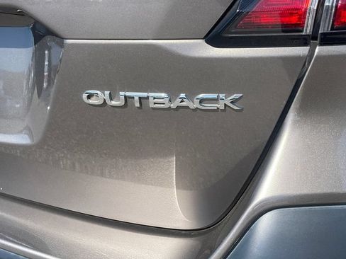 Used 2022 Subaru Outback Limited w/ Tech Package 2 AWD/4WD image 13